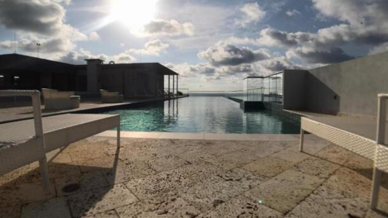 Con Piscina Familias En Cielo Mar Сasa de vacaciones